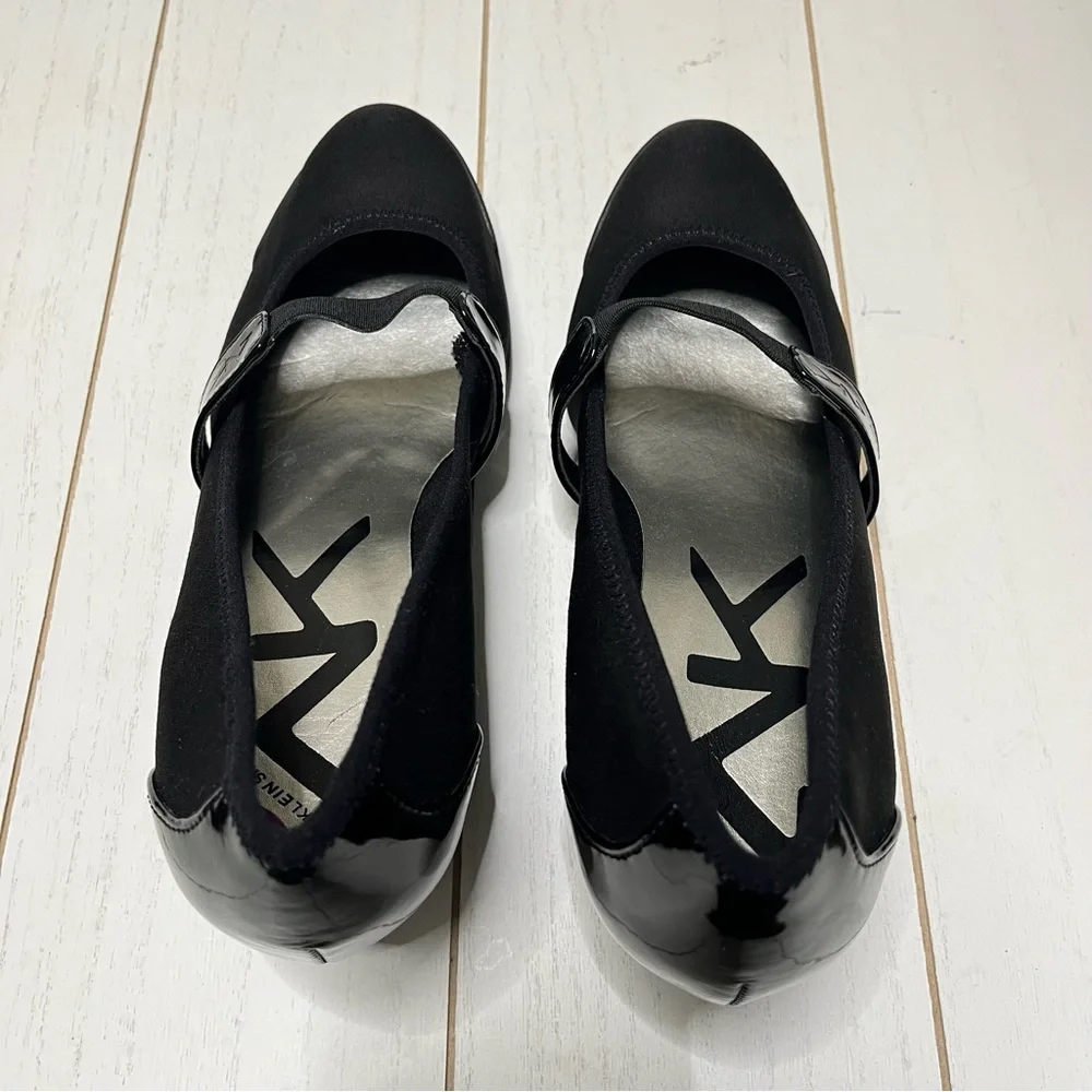 Anne Klein Black Sport Mary Jane wedge pumps with an elastic strap Sz 8.5